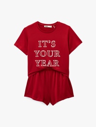 Rahat Kalıp Kısa Kollu Bisiklet Yaka Şortlu Yılbaşı Pijama Takımı