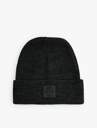 Etiket Detaylı Katlı Basic Bere