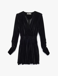 Kruvaze Yaka Uzun Kollu Büzgü Detaylı Kadife Mini Abiye Elbise