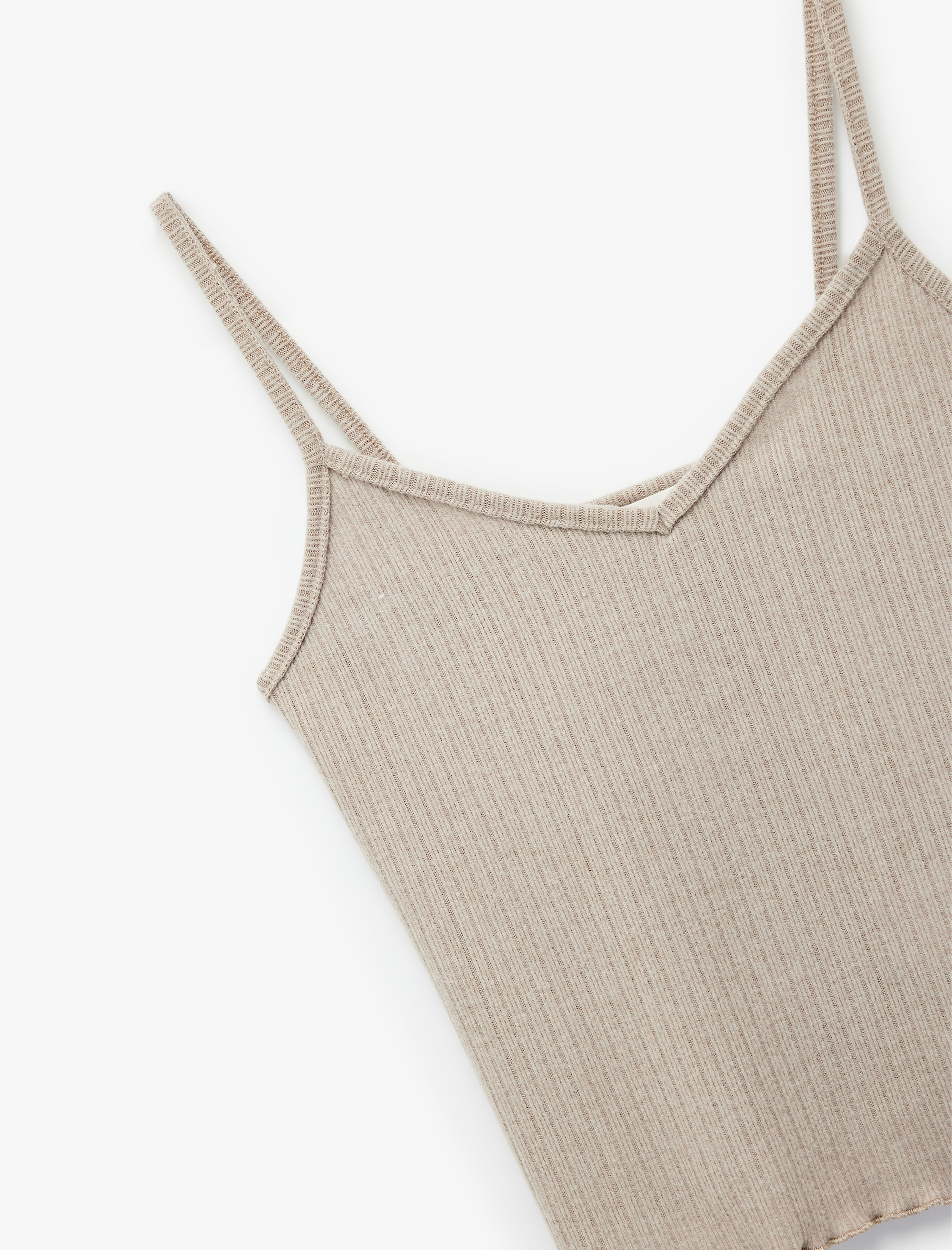   V Yaka Dar Kesim Askılı Pijama Üstü