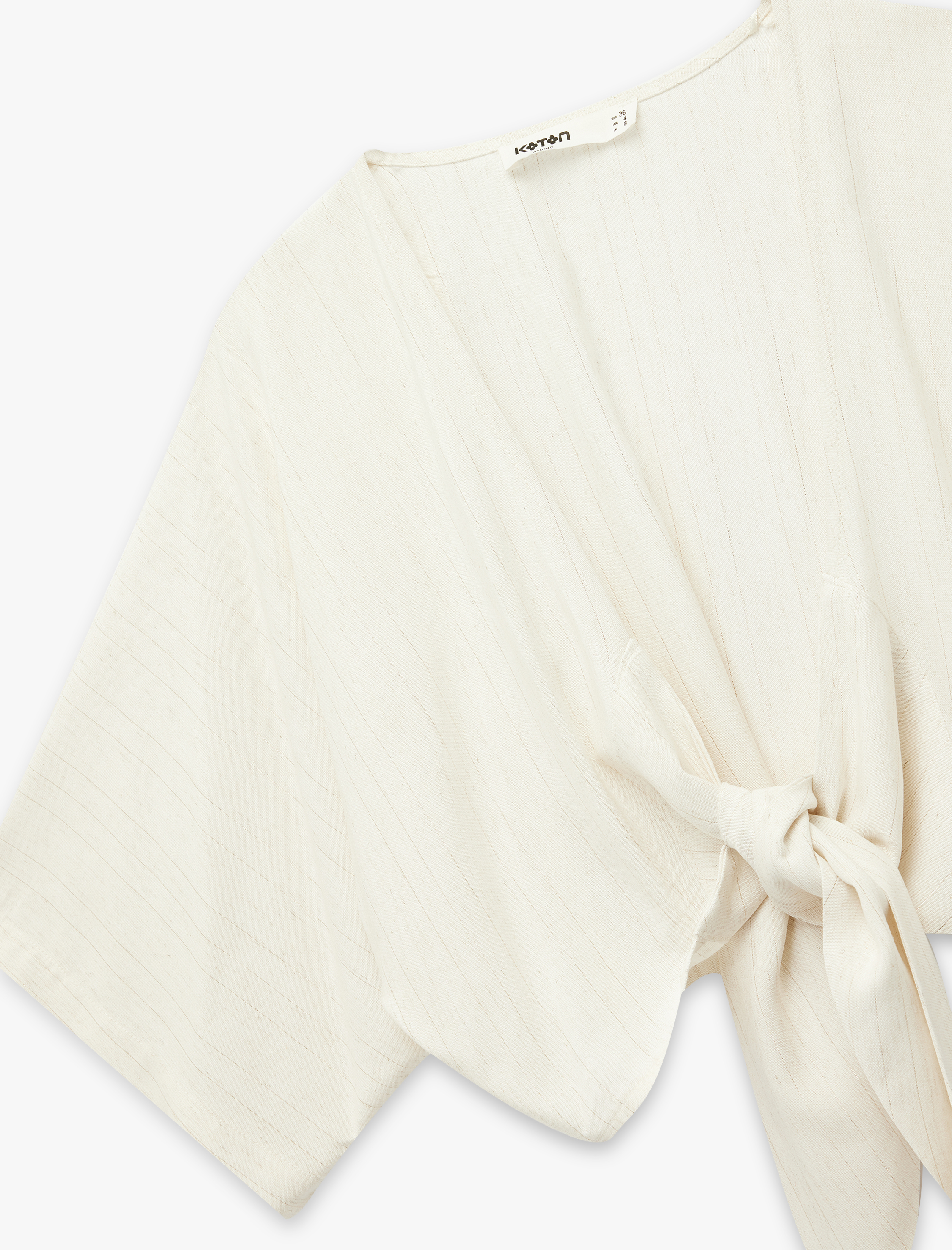   Bağlama Detaylı Yarım Kol V Yaka Keten Karışımlı Bluz