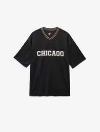 Kısa Kollu Çizgi Detaylı V Yaka Baskılı Oversize Spor Tişört