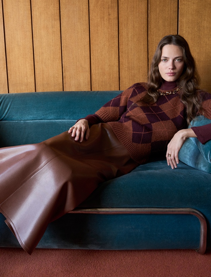  Koton X Melis Ağazat - Volanlı Kloş Kesim Midi Suni Deri Etek