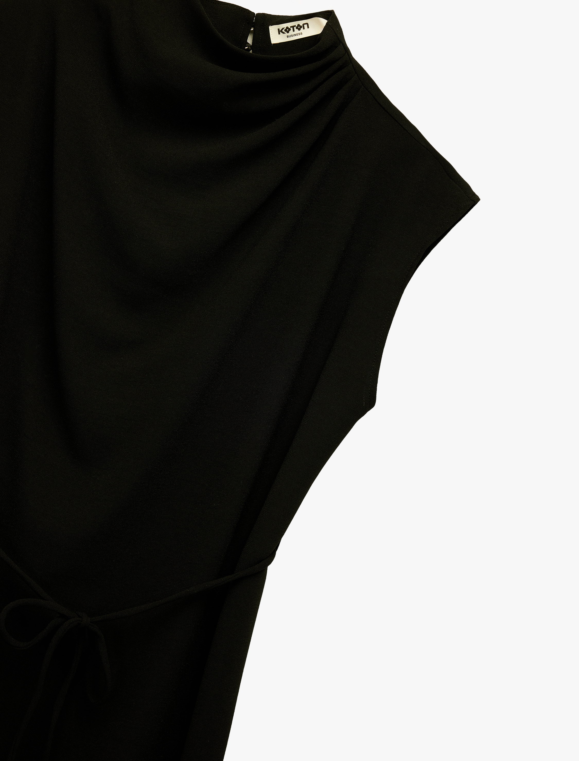   Dik Yaka Kolsuz Midi Drapeli Elbise