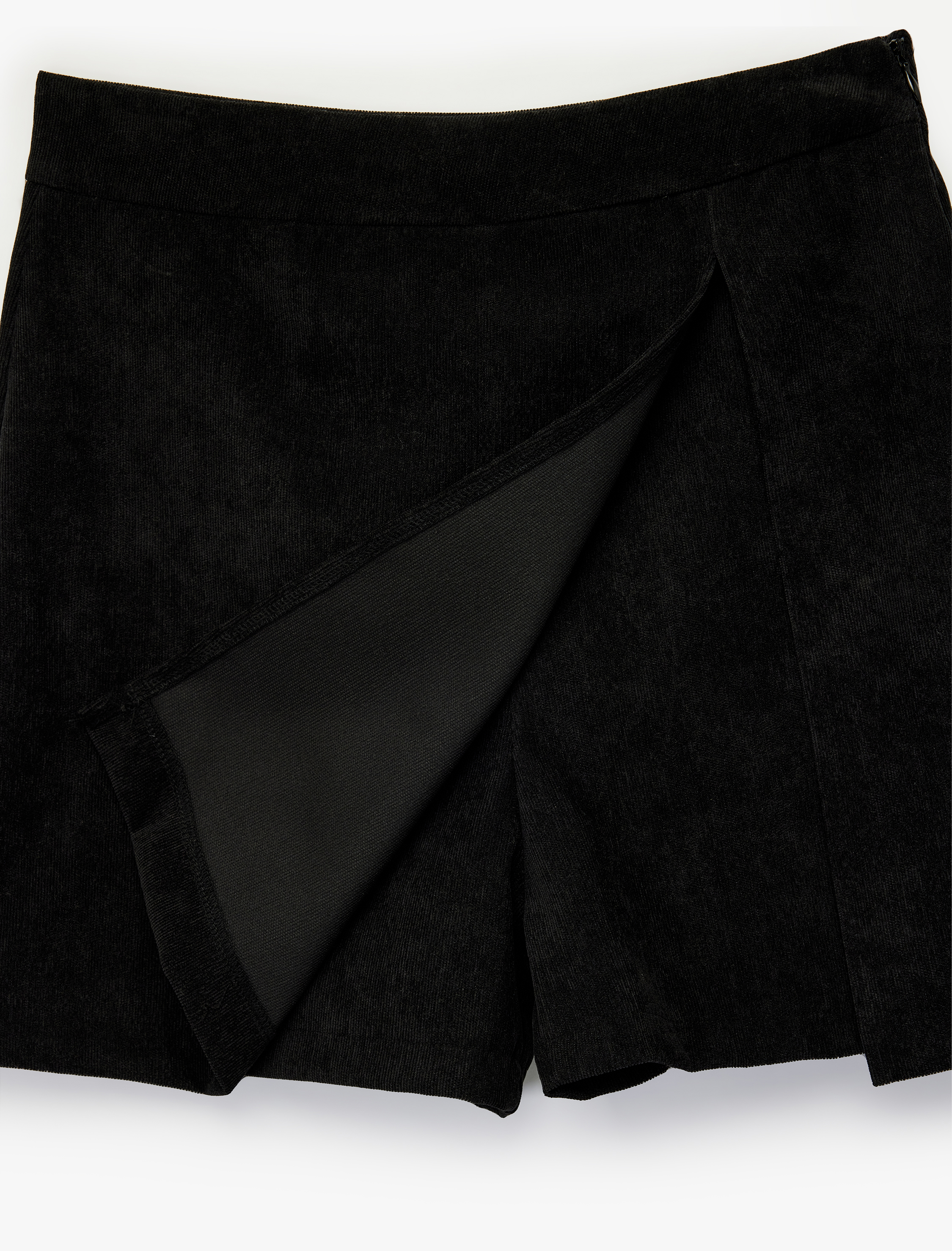   Yırtmaç Detaylı Standart Bel Mini Şort Etek