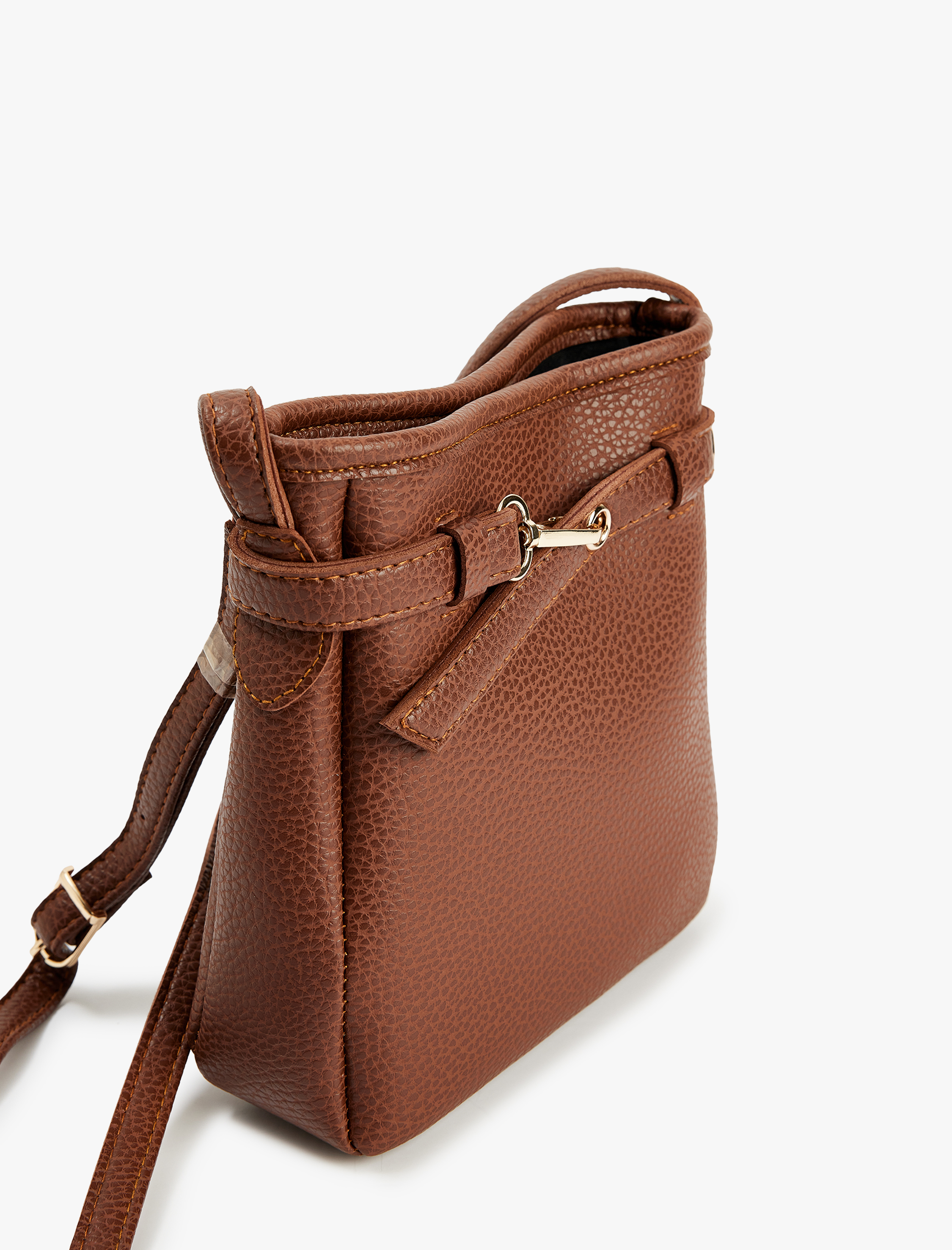  Kadın Metal Tokalı Askılı Deri Görünümlü Çapraz Çanta