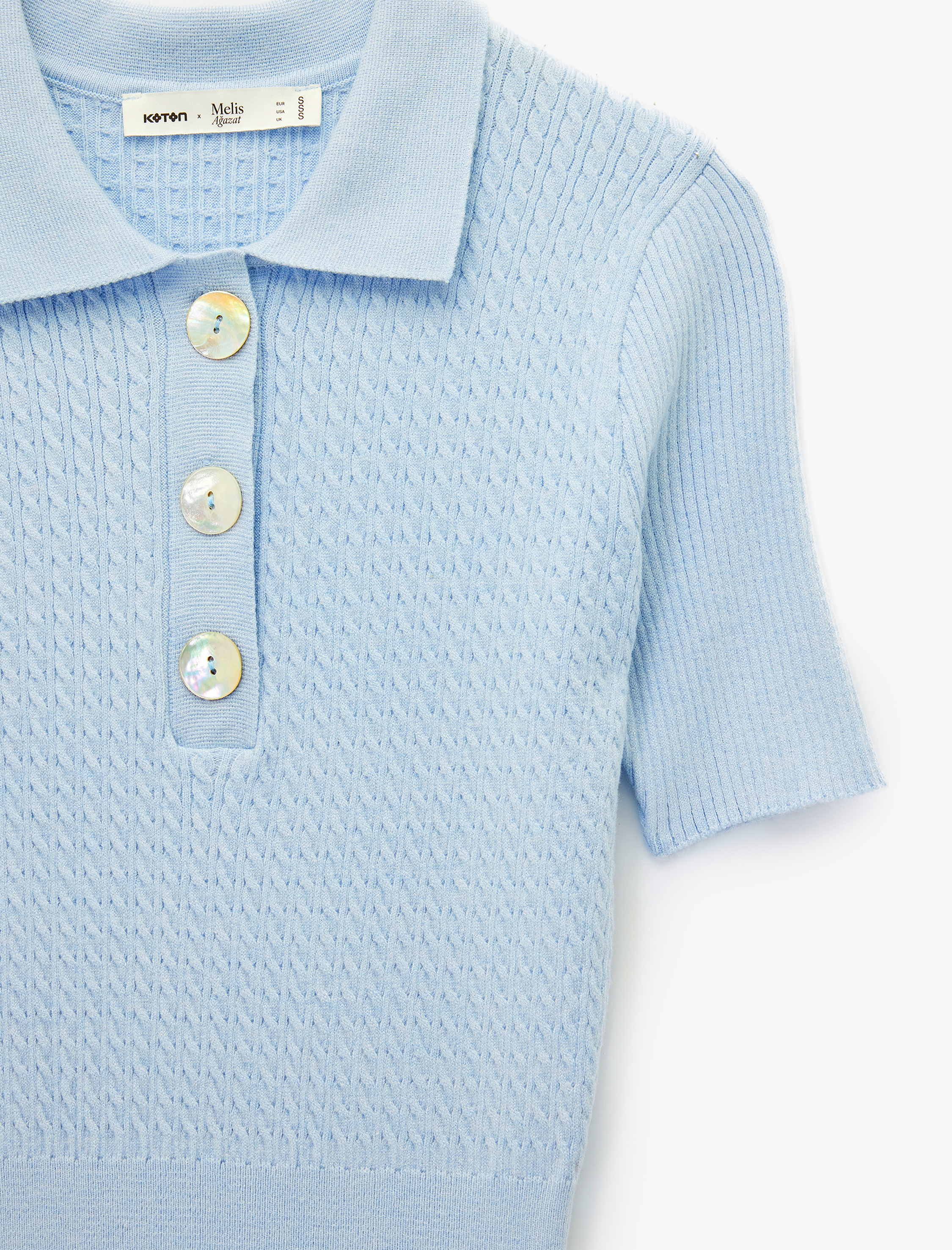   Koton X Melis Ağazat - Kısa Kollu Düğmeli Polo Yaka Saç Örgü Kazak