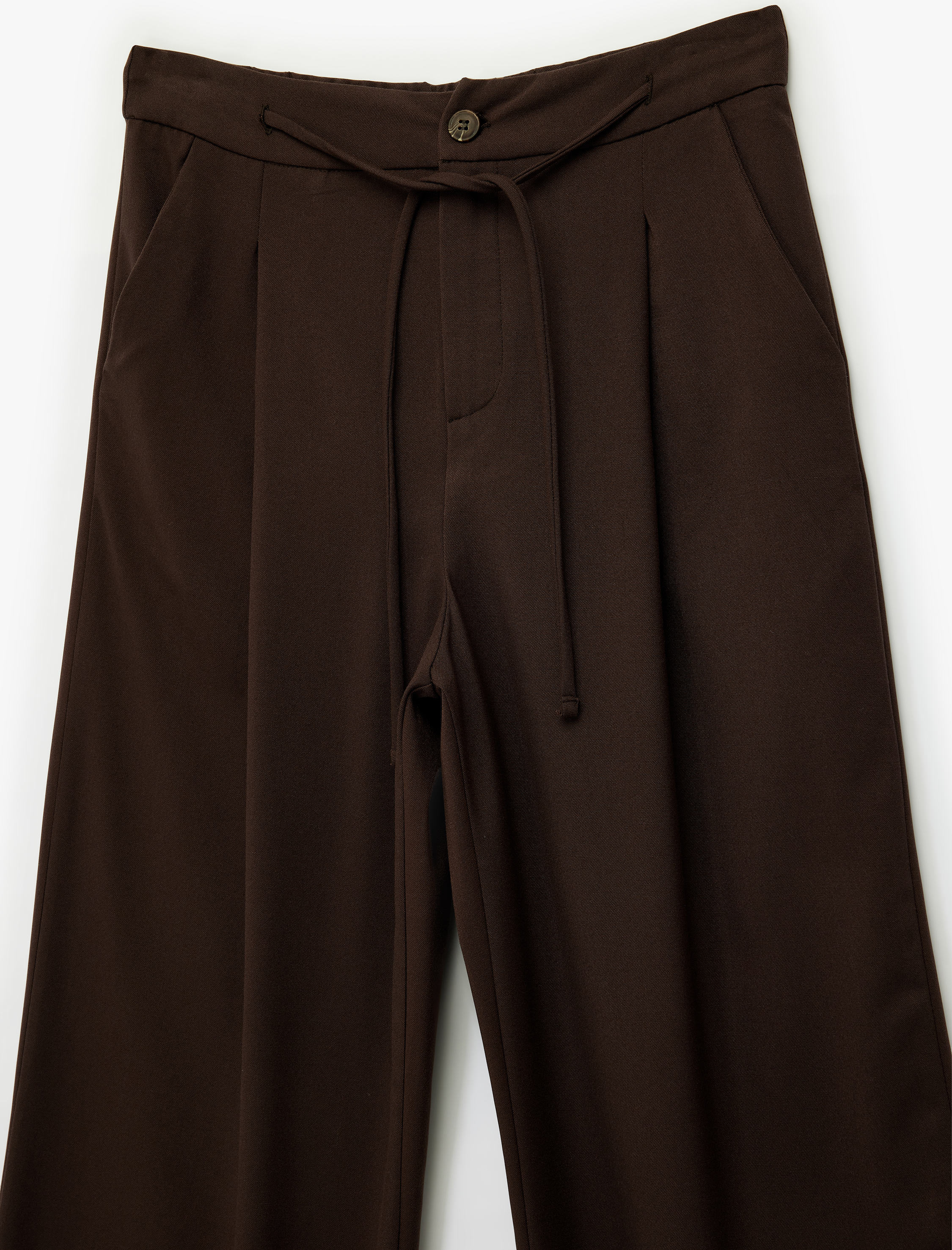   Viskon Karışımlı Cepli Düğmeli Beli Bağcıklı Geniş Paça Kumaş Pantolon