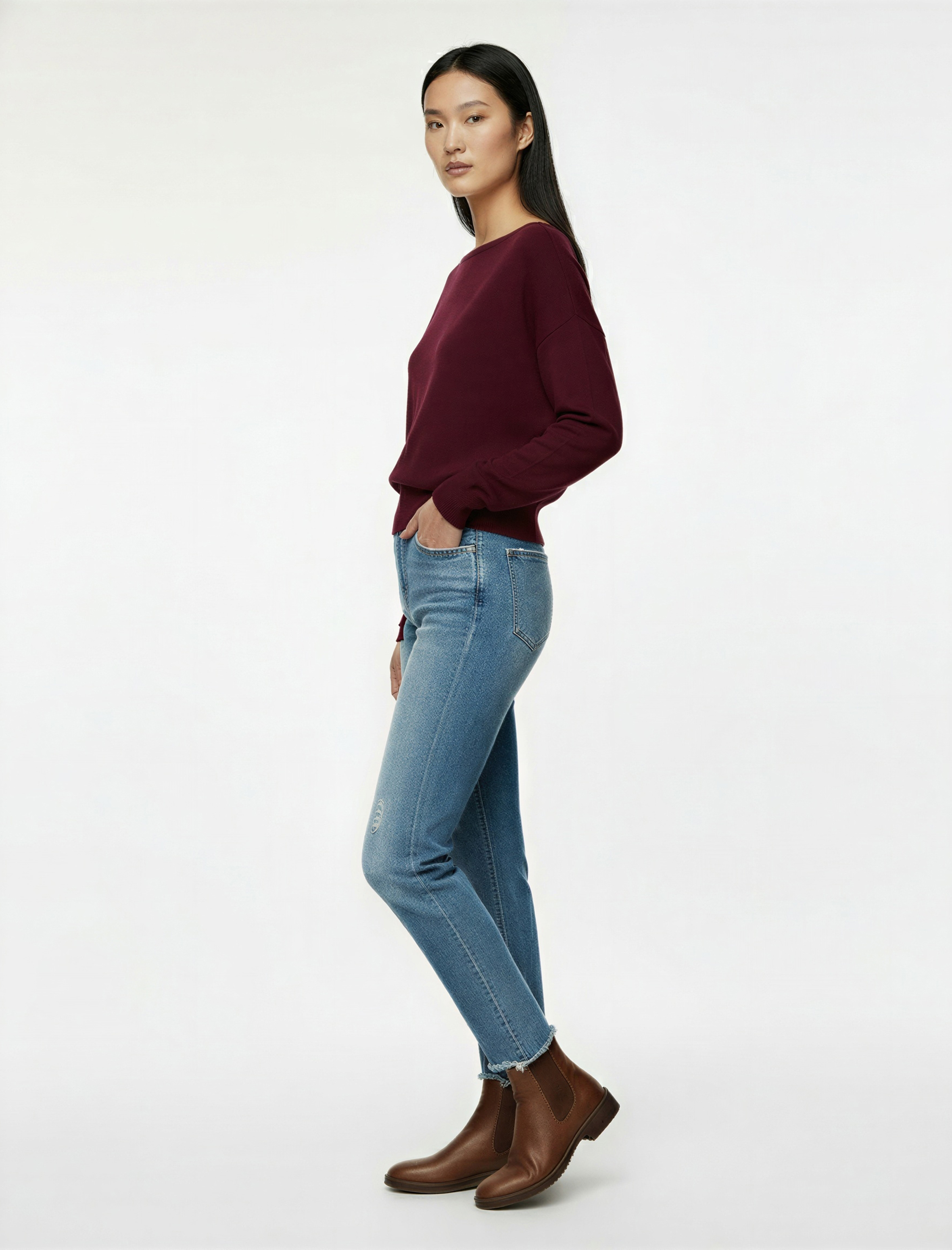   Uzun Kollu Viskon Karışımlı Kayık Yaka Triko Kazak