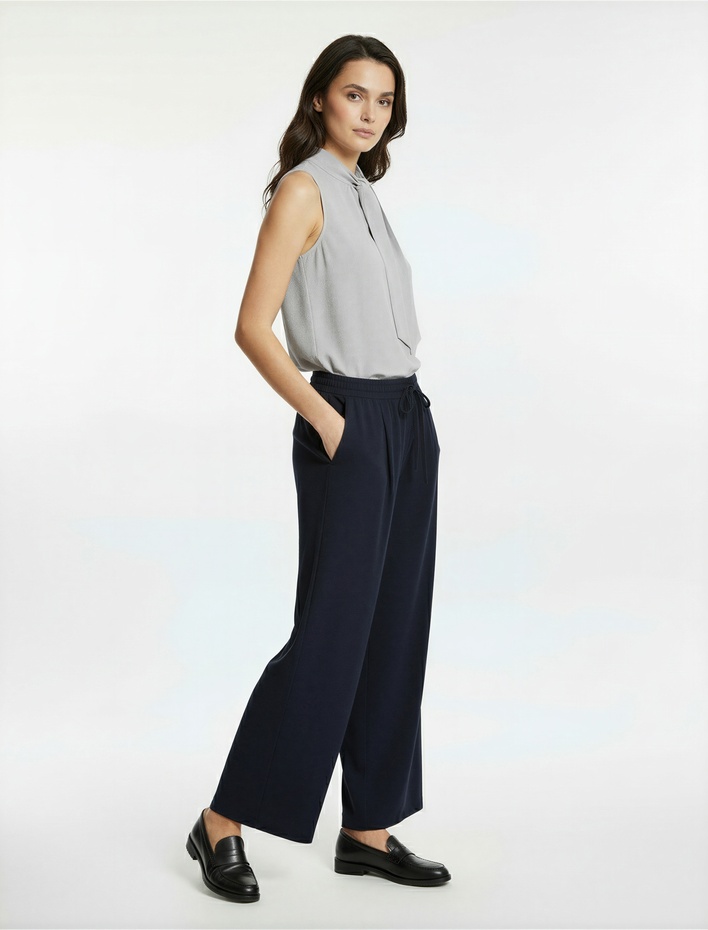  Bağlama Detaylı Dik Yaka Kolsuz Bluz