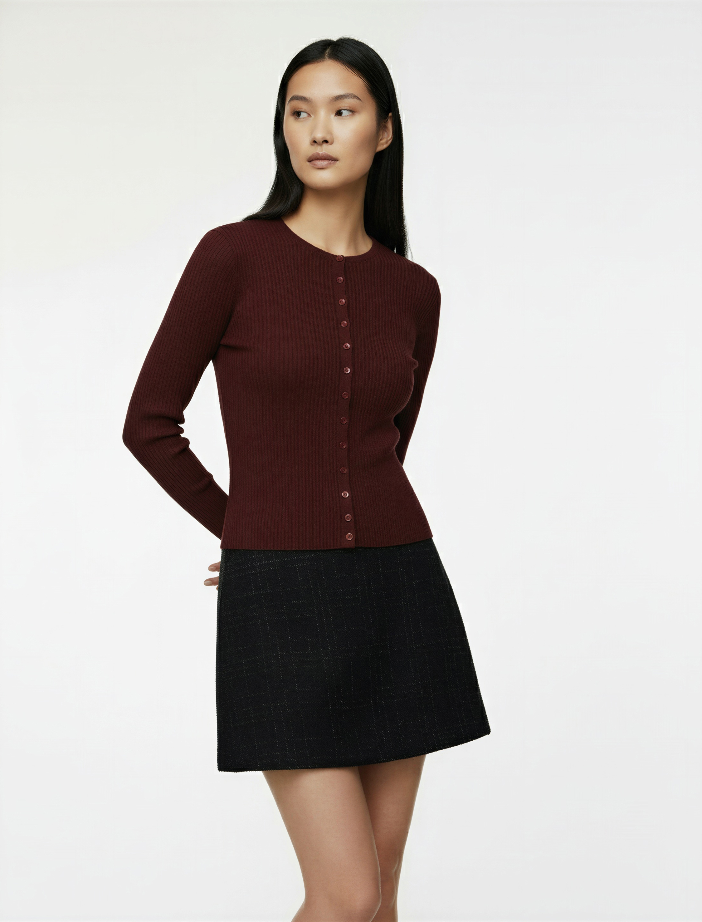   Slim Fit Uzun Kollu Düğmeli Bisiklet Yaka Triko Hırka