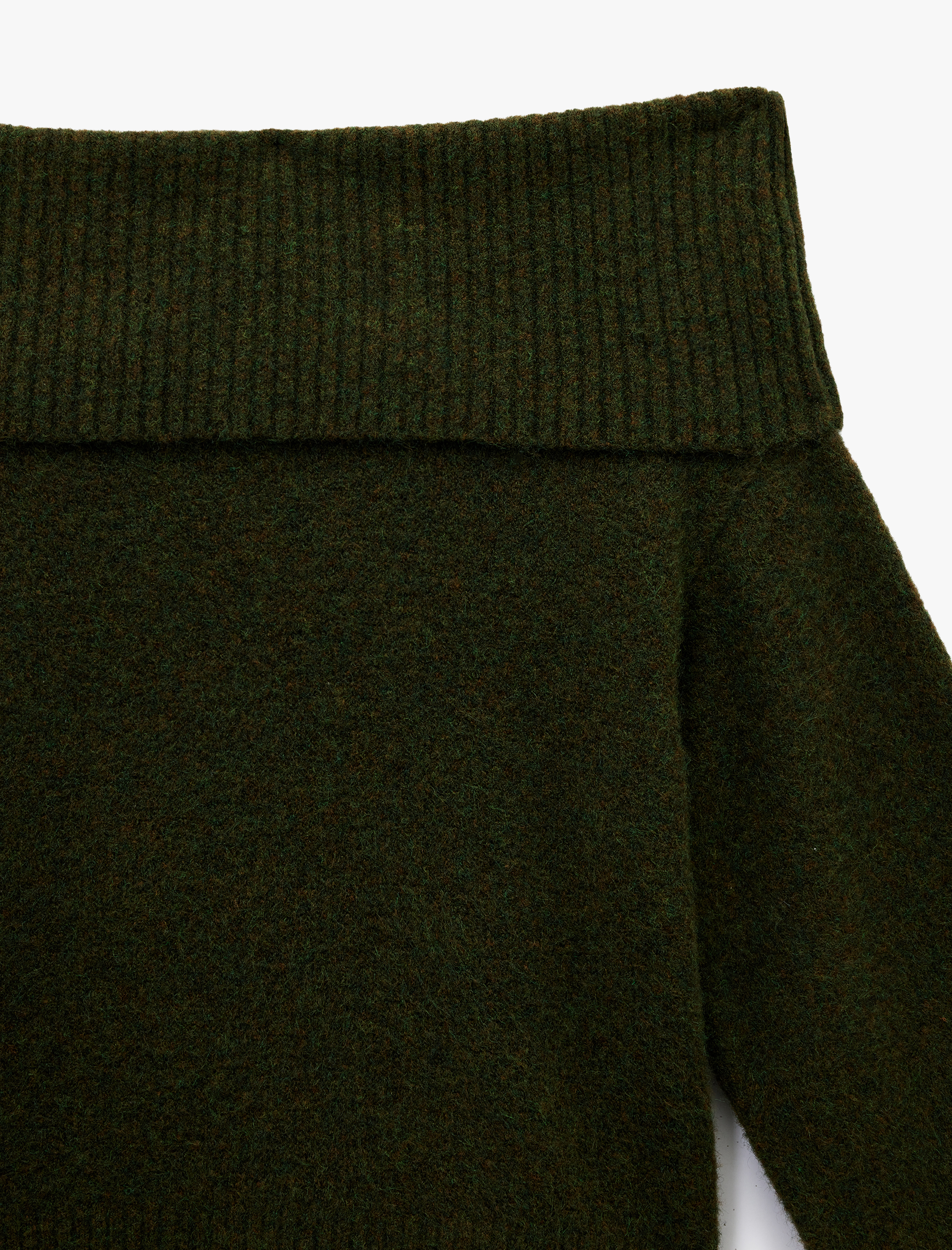   Uzun Kollu Omzu Açık Triko Kazak