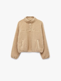 Dik Yaka Uzun Kollu Düğmeli Cep Detaylı Peluş Ceket