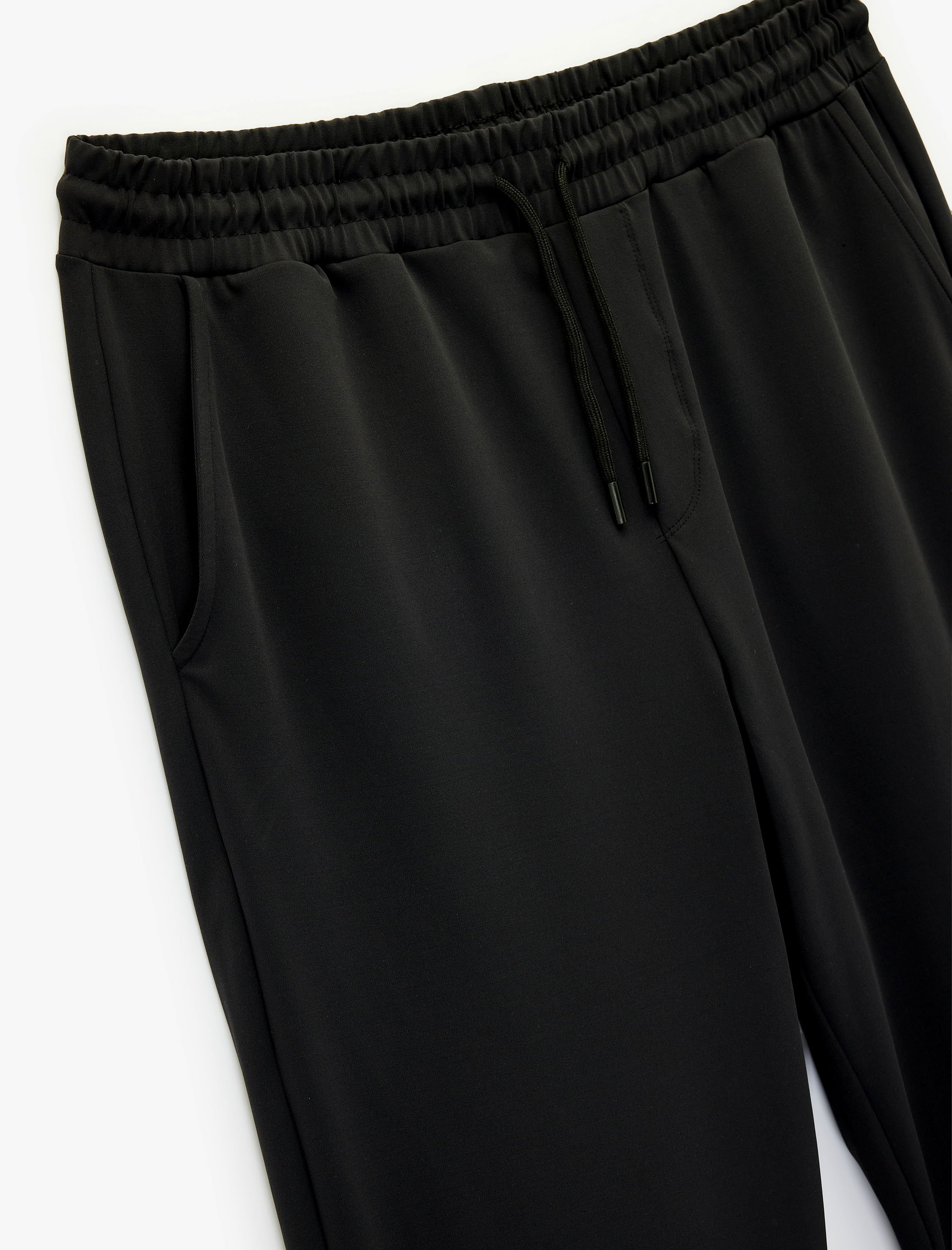   Rahat Kalıp Cepli Beli Bağcıklı Geniş Paça Spor Eşofman Altı