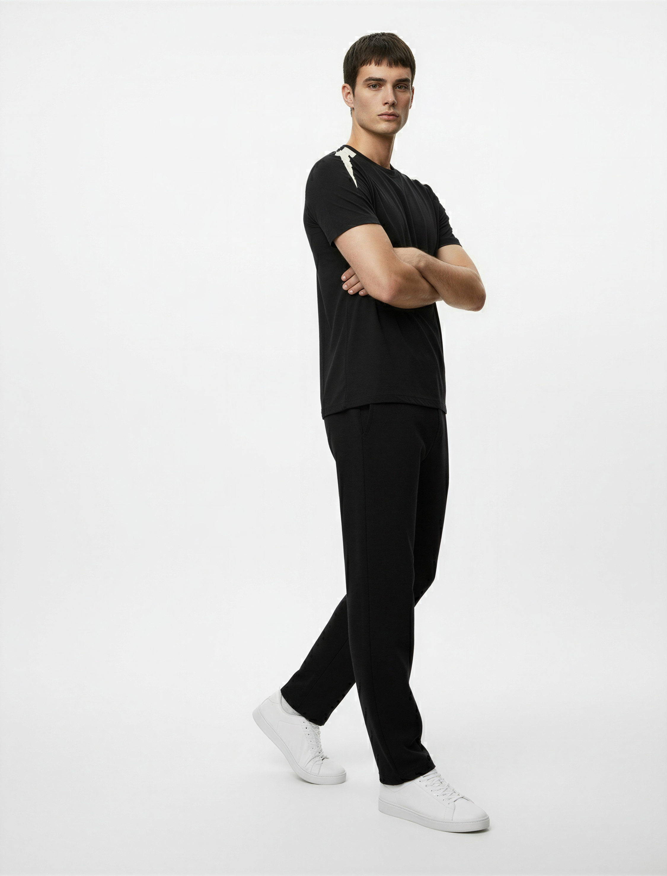   Regular Fit Kısa Kollu Renk Kontrastlı Bisiklet Yaka Spor Tişört