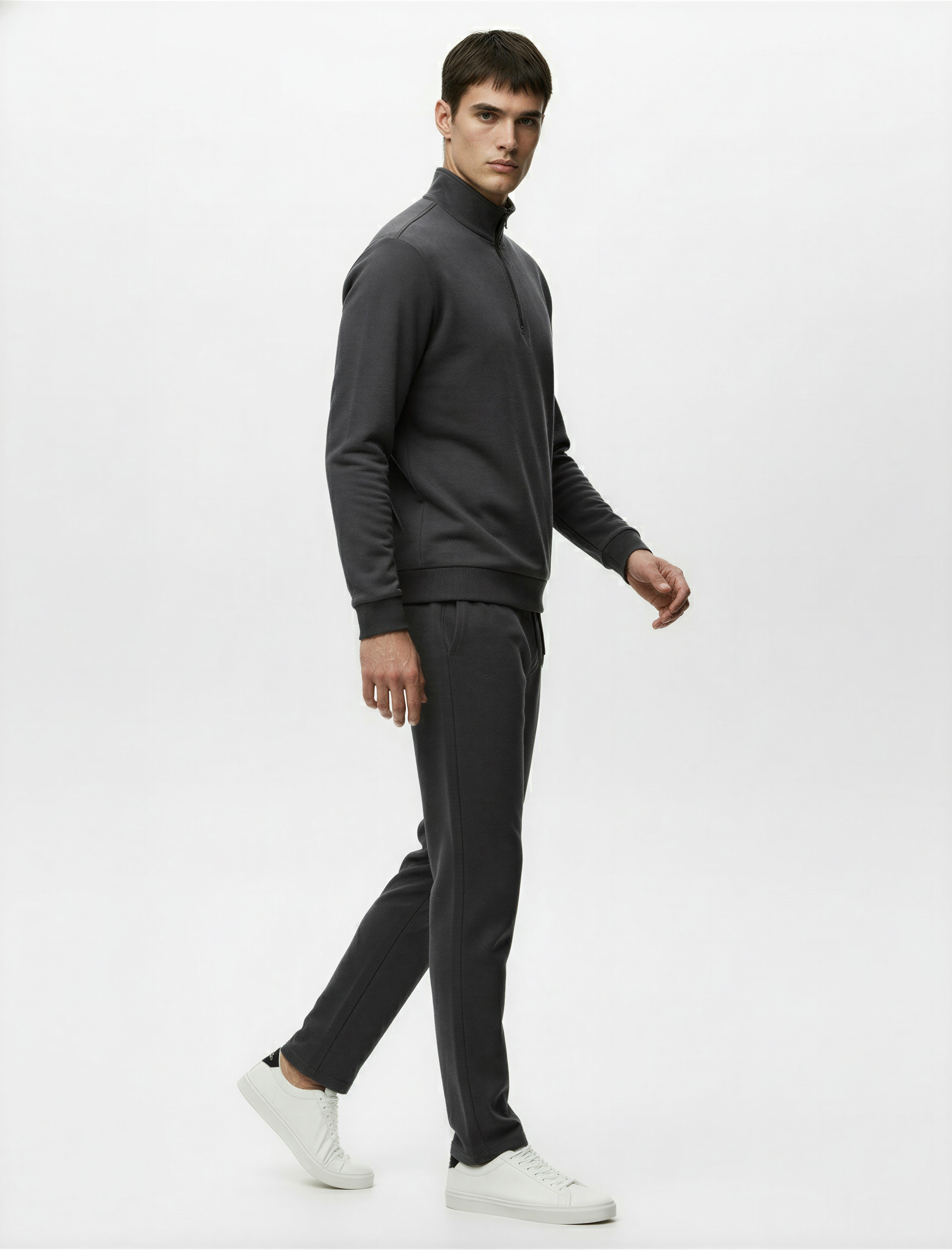   Uzun Kollu Dik Yaka Yarım Fermuarlı Oversize Spor Sweatshirt