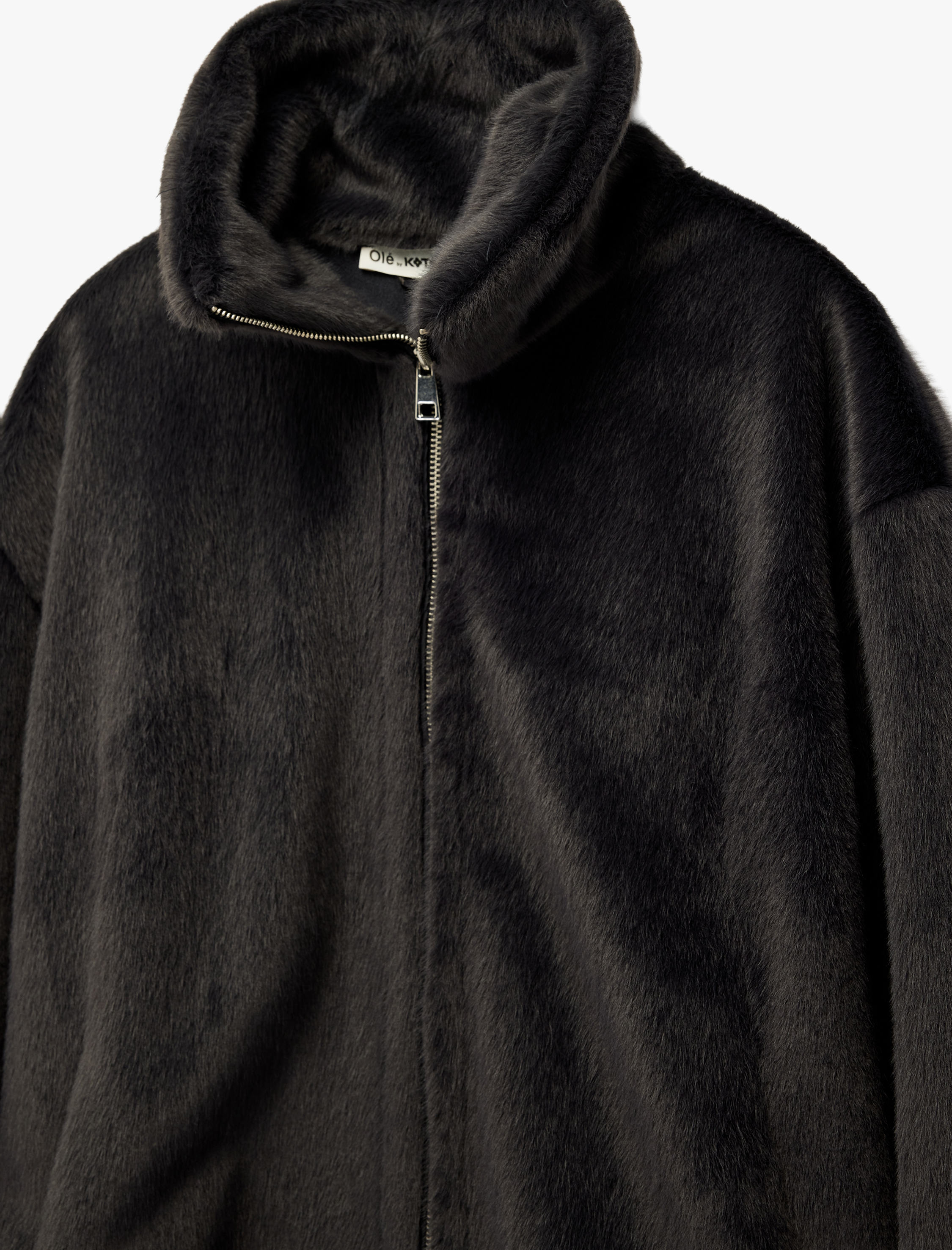   Fermuarlı Dik Yaka Uzun Kollu Suni Kürk Oversize Ceket