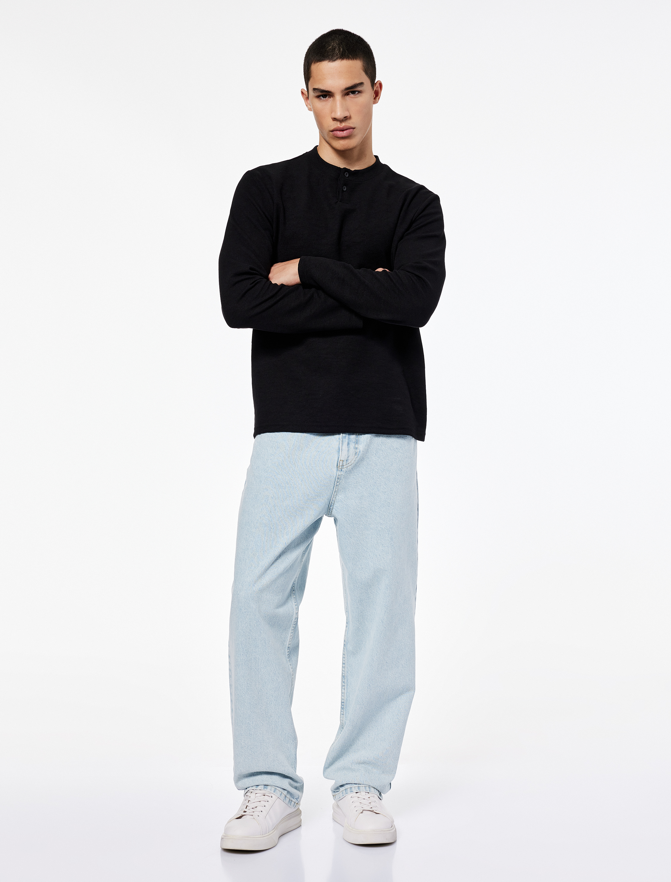   Regular Fit Düğmeli Hakim Yaka Uzun Kollu Tişört