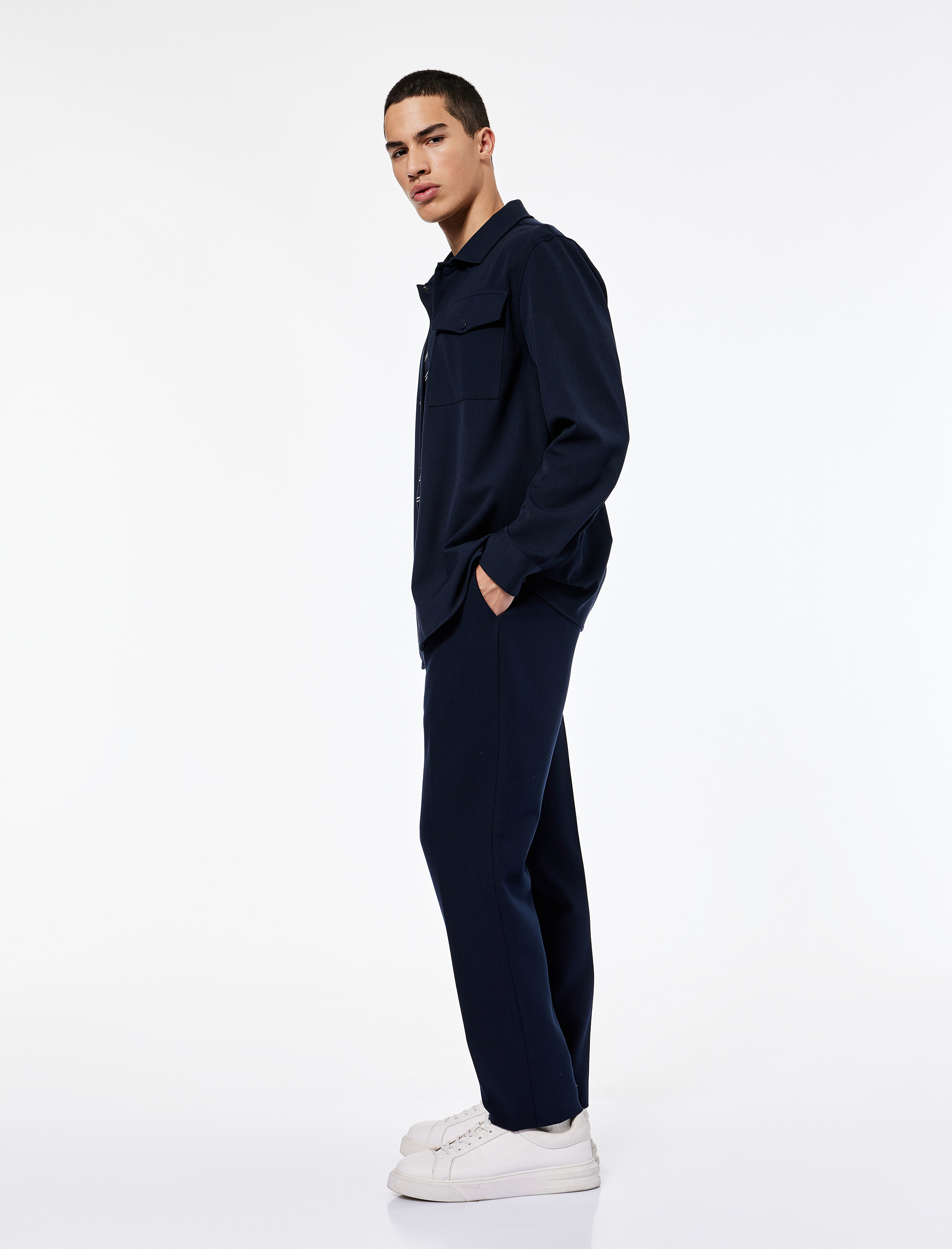   Regular Fit Viskon Karışımlı Düğmeli Kumaş Pantolon