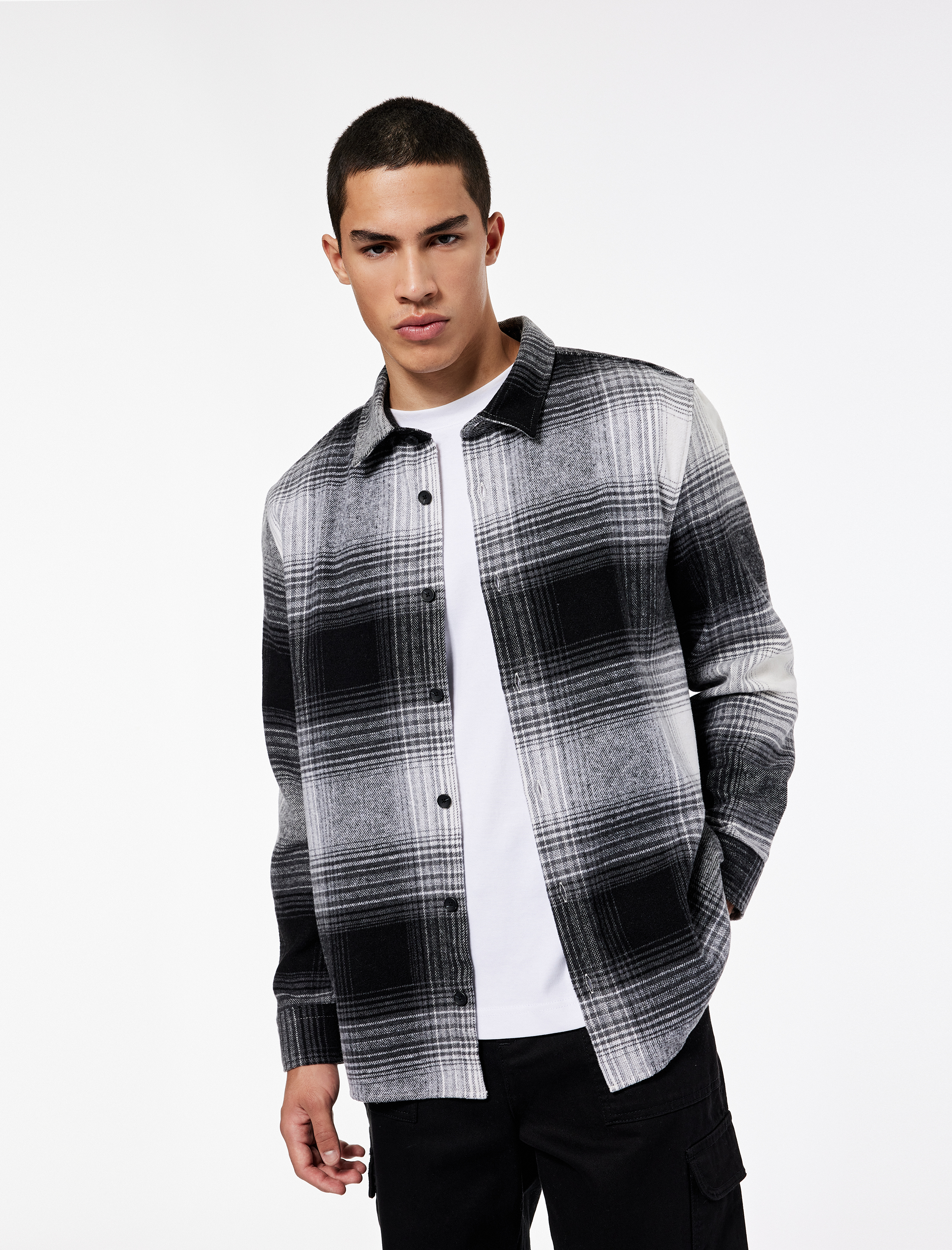   Regular Fit Uzun Kollu Desenli Klasik Yaka Oduncu Gömleği