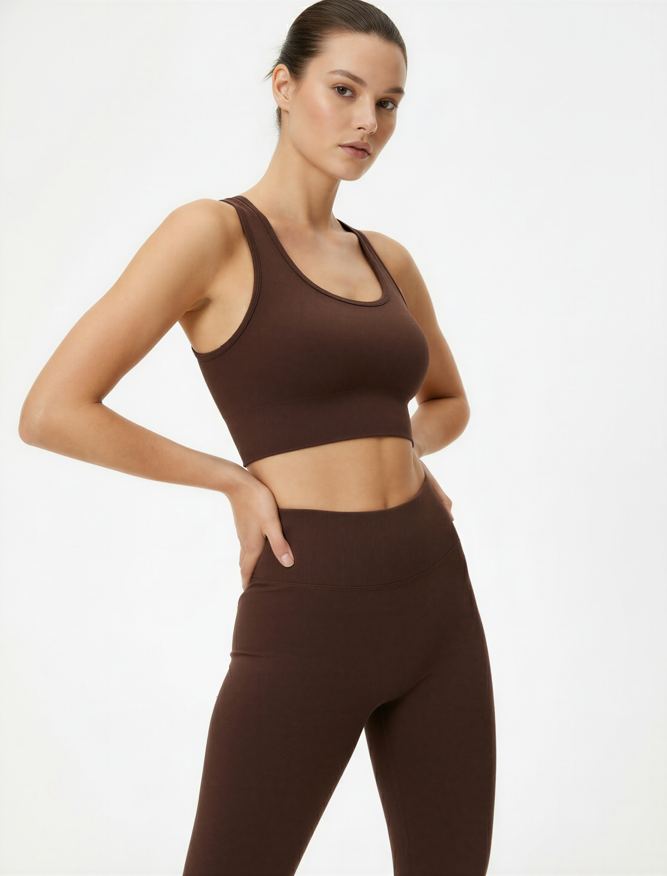   Kaplı U Yaka Sırt Detaylı Sporcu Sütyeni