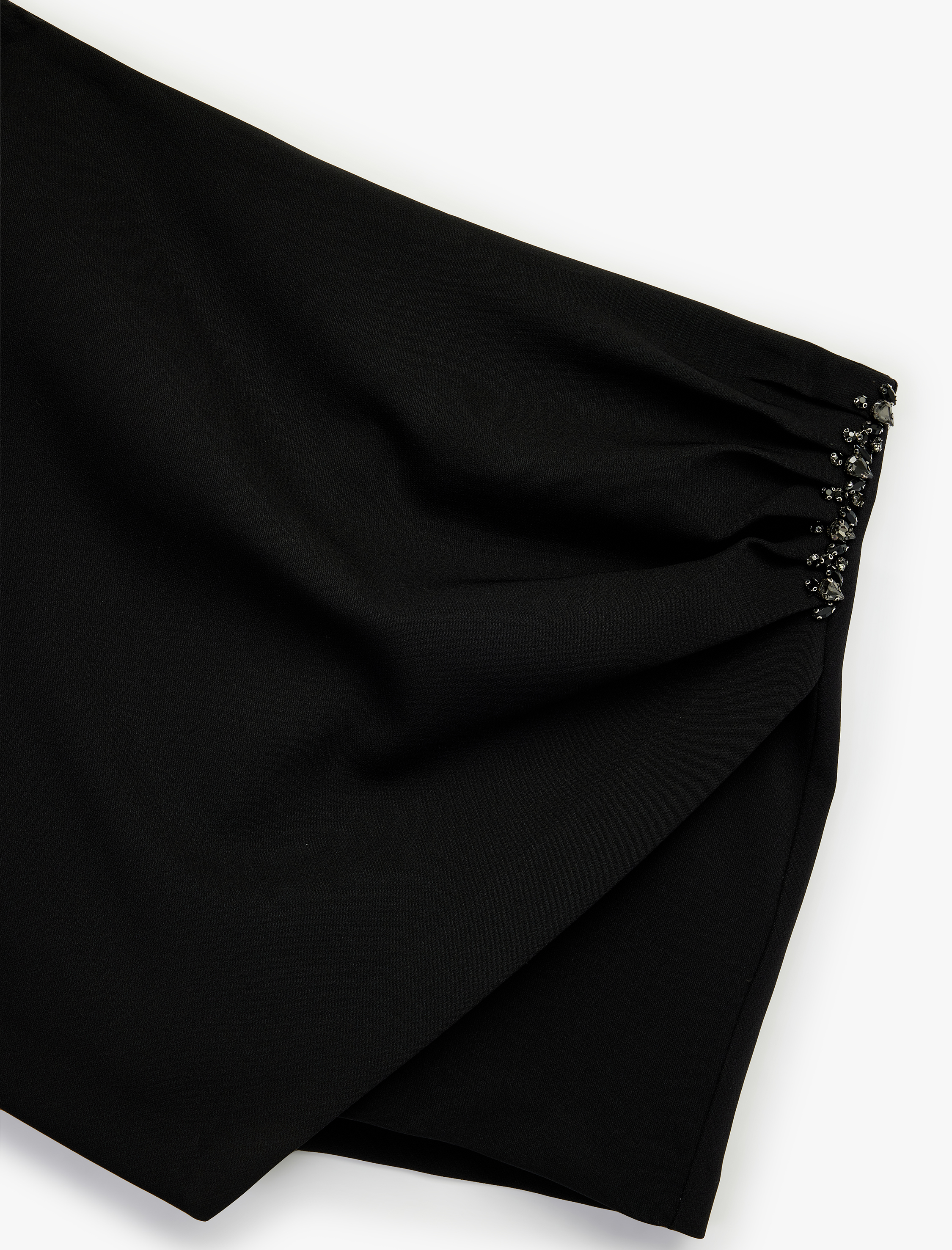   Drape Detaylı Kruvaze Mini Taşlı Şort Etek