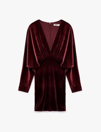 Uzun Kollu V Yaka Drapeli Dökümlü Bodycon Mini Kadife Abiye Elbise