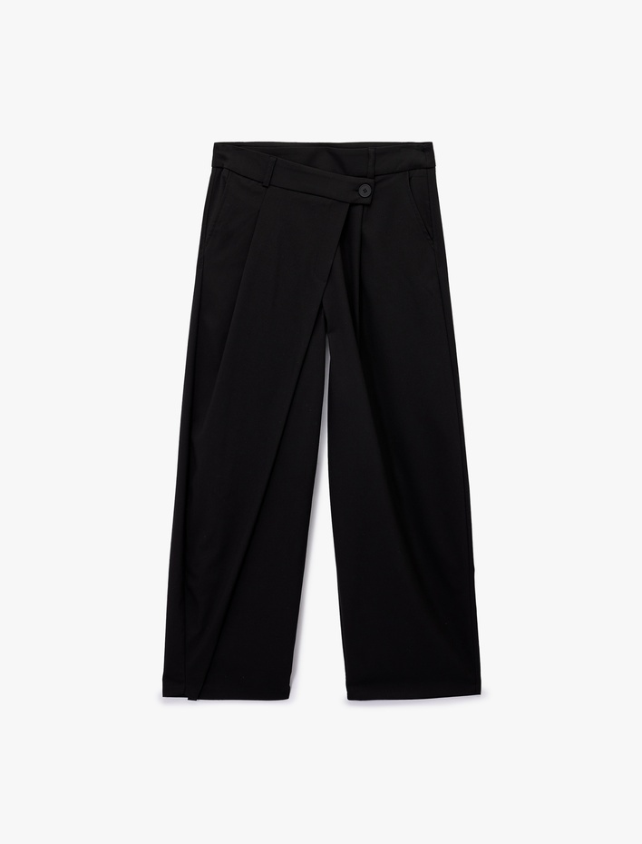  Asimetrik Kapama Detaylı Bol Paça Kumaş Pantolon