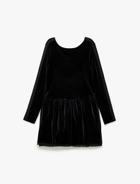 Dantel Detaylı Uzun Kollu Geniş Yaka Kadife Elbise