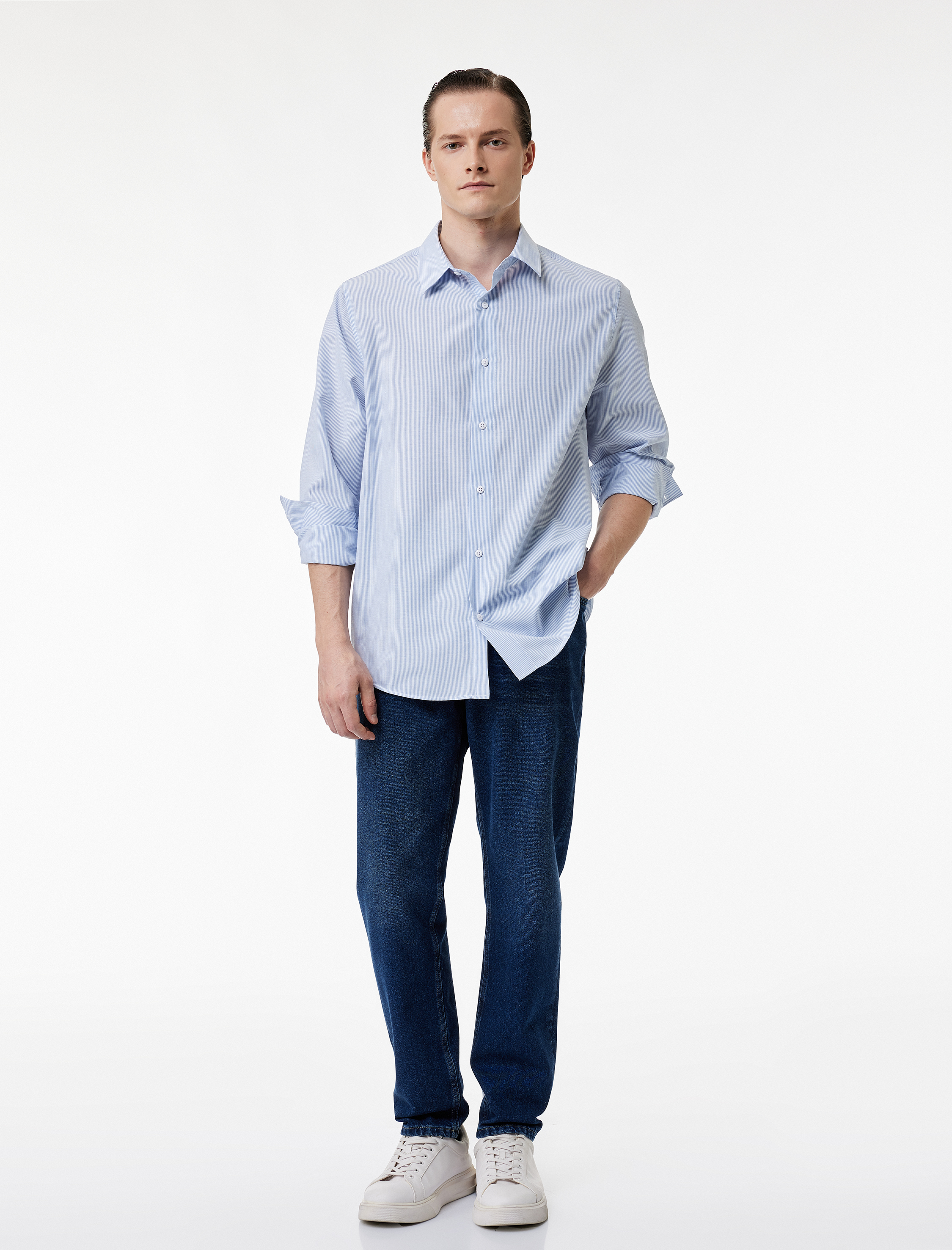   Regular Fit Klasik Yaka Düğmeli Uzun Kollu Gömlek