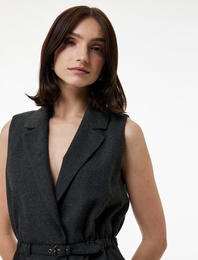 Koyun Yünü Karışımlı Kolsuz Kruvaze Yaka Kemerli Yelek