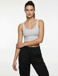 Kare Yaka Kolsuz Slim Fit Sporcu Atleti