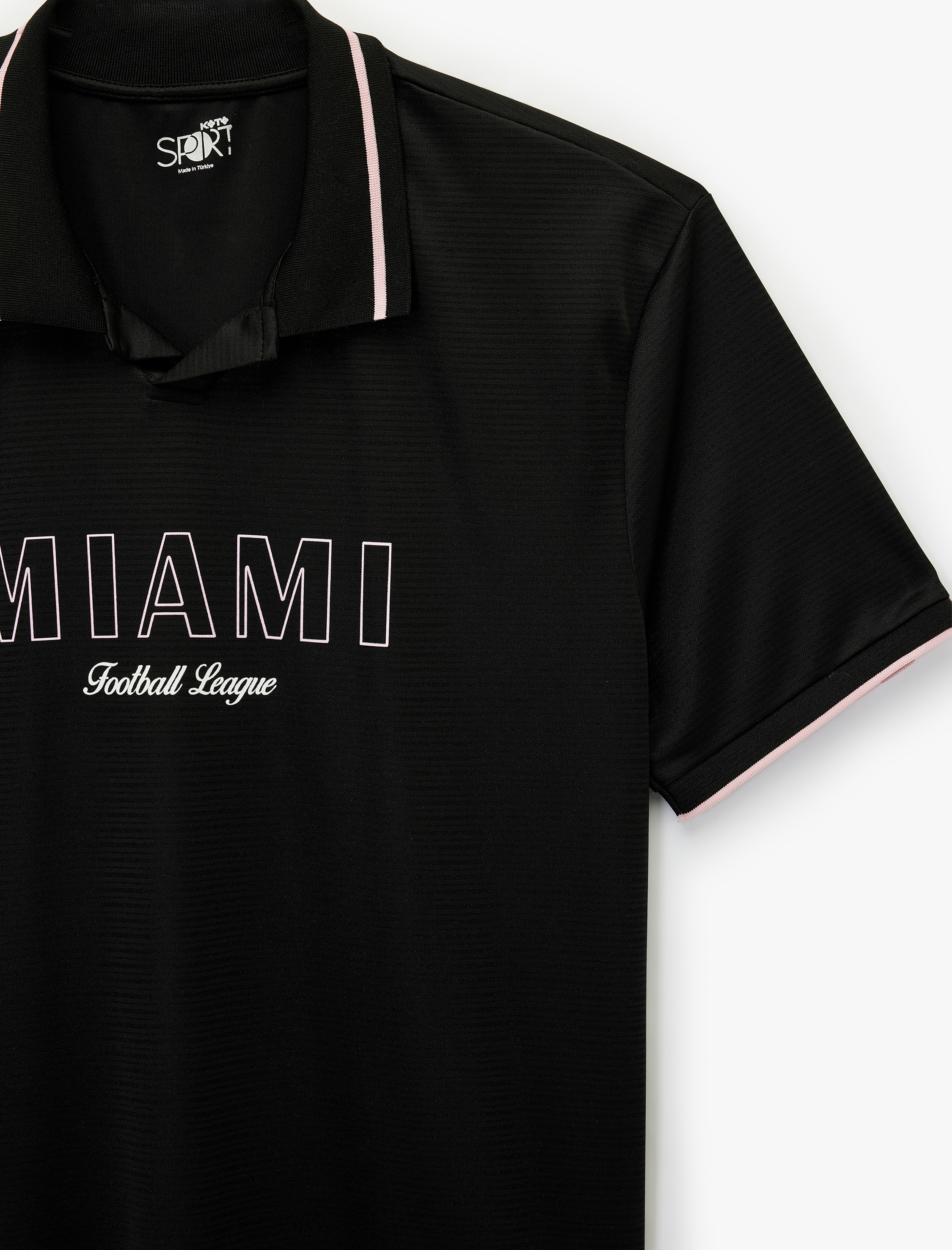   Rahat Kalıp Kısa Kollu Şerit Detaylı Polo Yaka Baskılı Spor Tişört