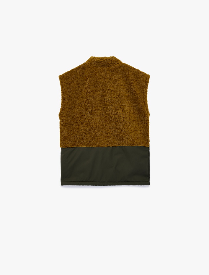 Erkek Çocuk Fermuarlı Cep Detaylı Dik Yaka Kolsuz Polar Yelek