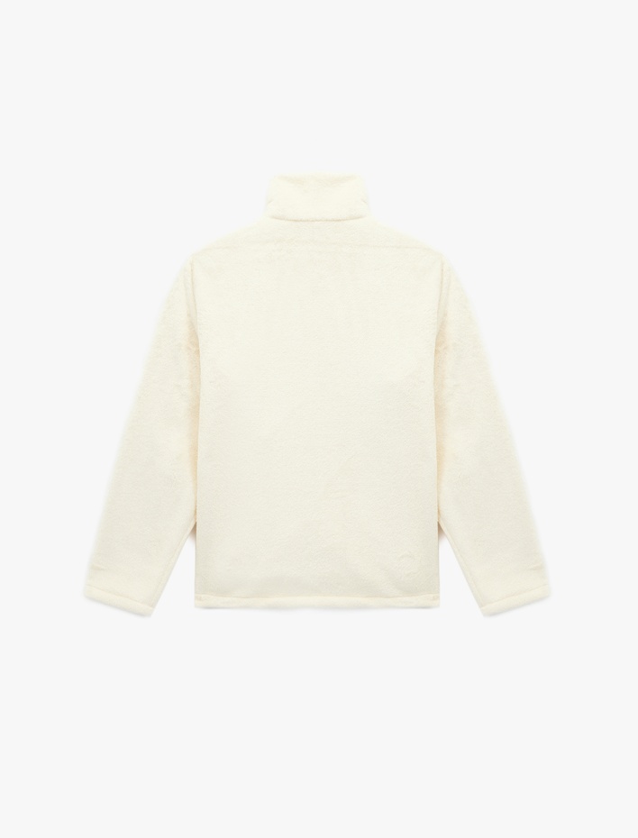  Dik Yaka Fermuarlı Cep Detaylı Oversize Peluş Ceket