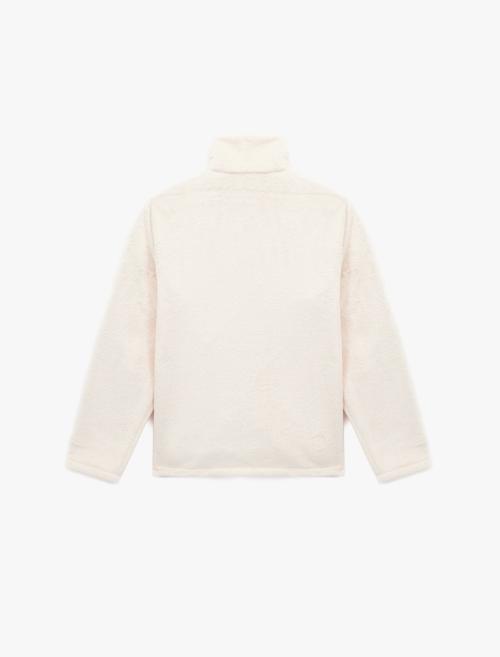  Dik Yaka Fermuarlı Cep Detaylı Oversize Peluş Ceket