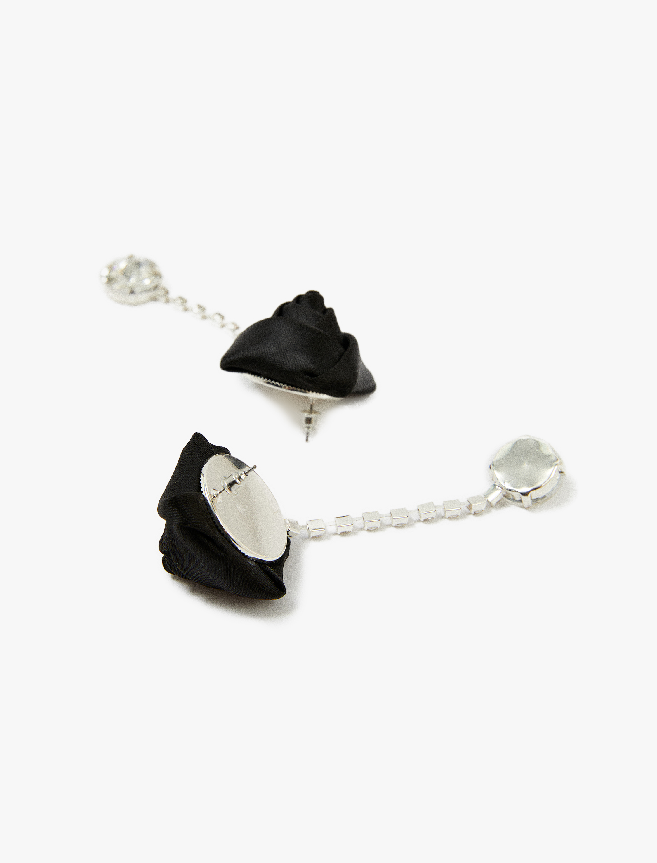  Kadın Sallantılı Taşlı Çiçek Küpe