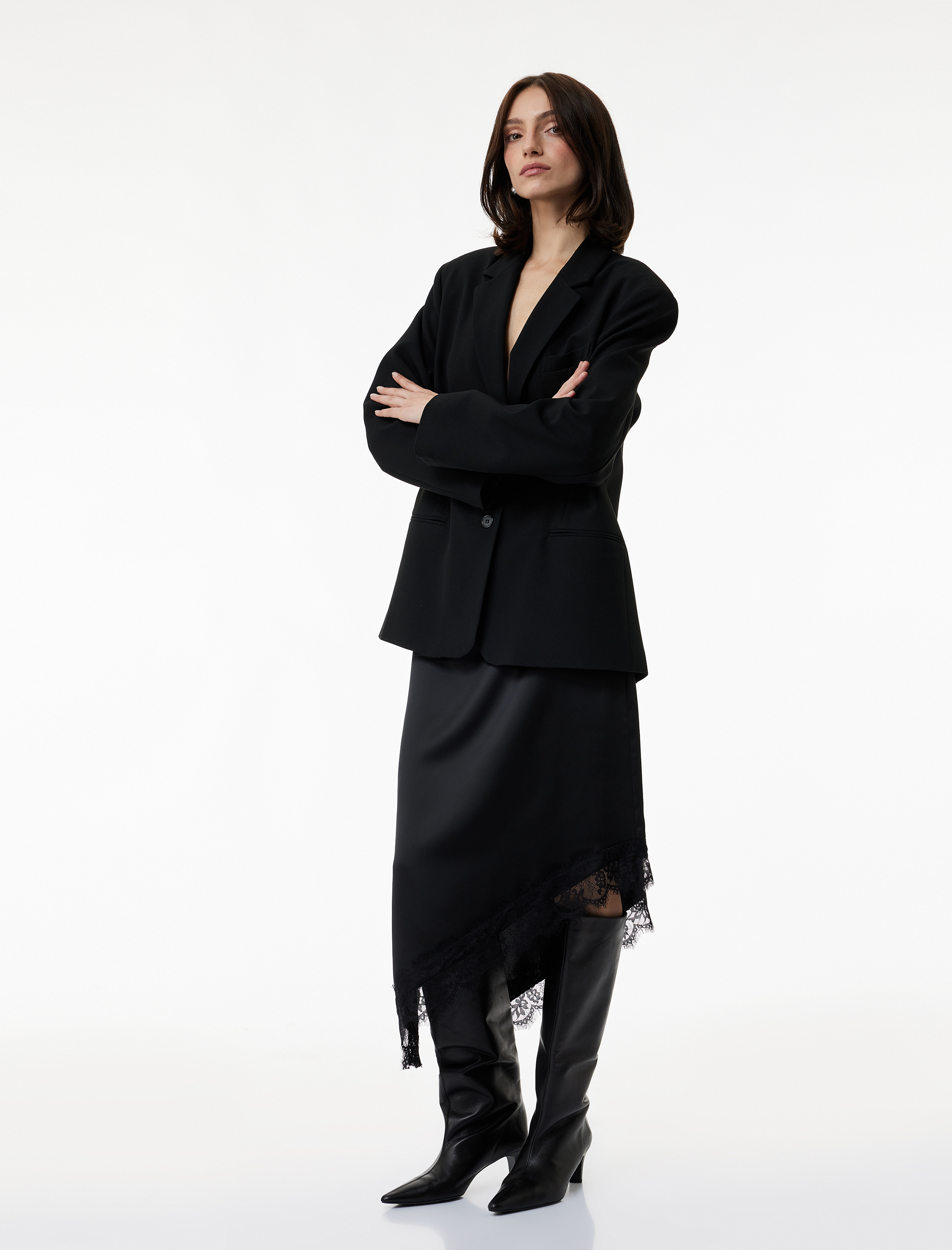   Asimetrik Kesim Dantel Detaylı Midi Saten Etek