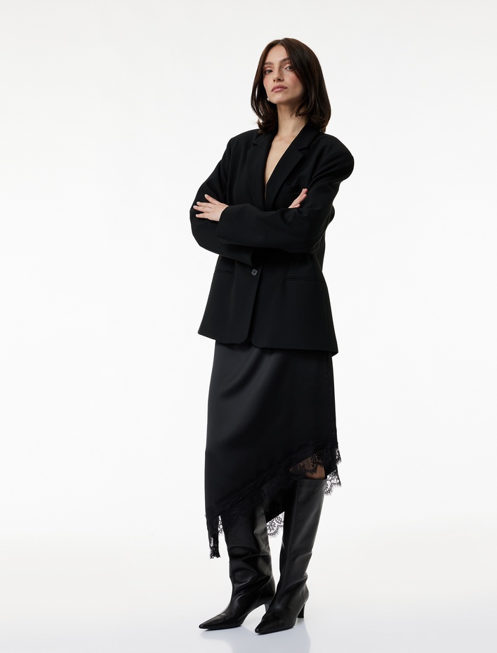  Asimetrik Kesim Dantel Detaylı Midi Saten Etek