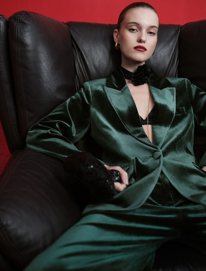  Uzun Kollu Düğmeli Cepli Kadife Blazer Ceket