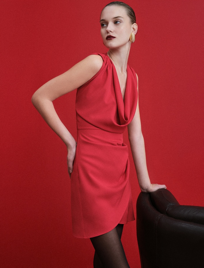  Degaje Yaka Kolsuz Drapeli Mini Elbise