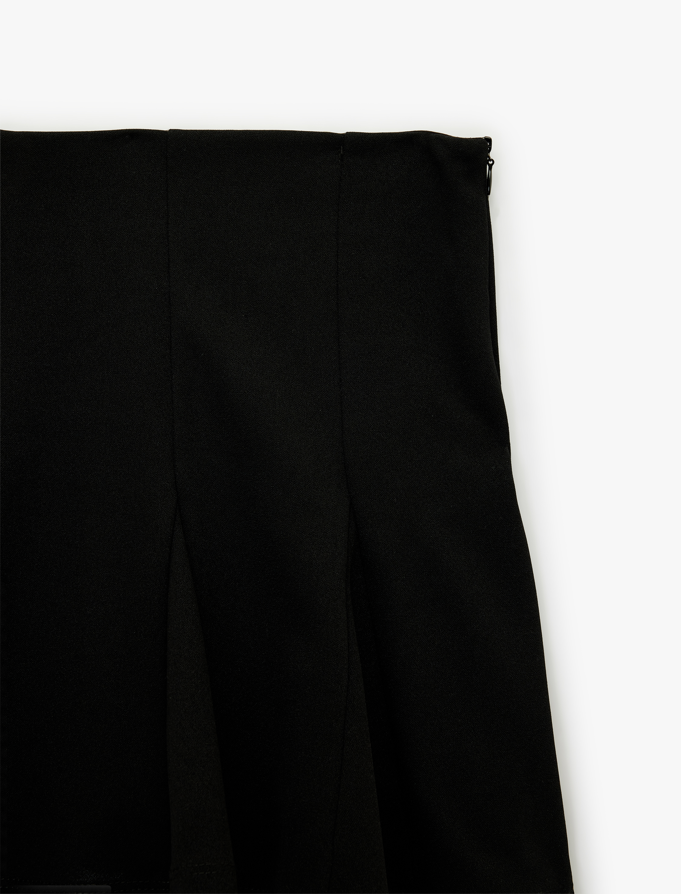   Krep Kumaş Pileli Şortlu Mini Etek