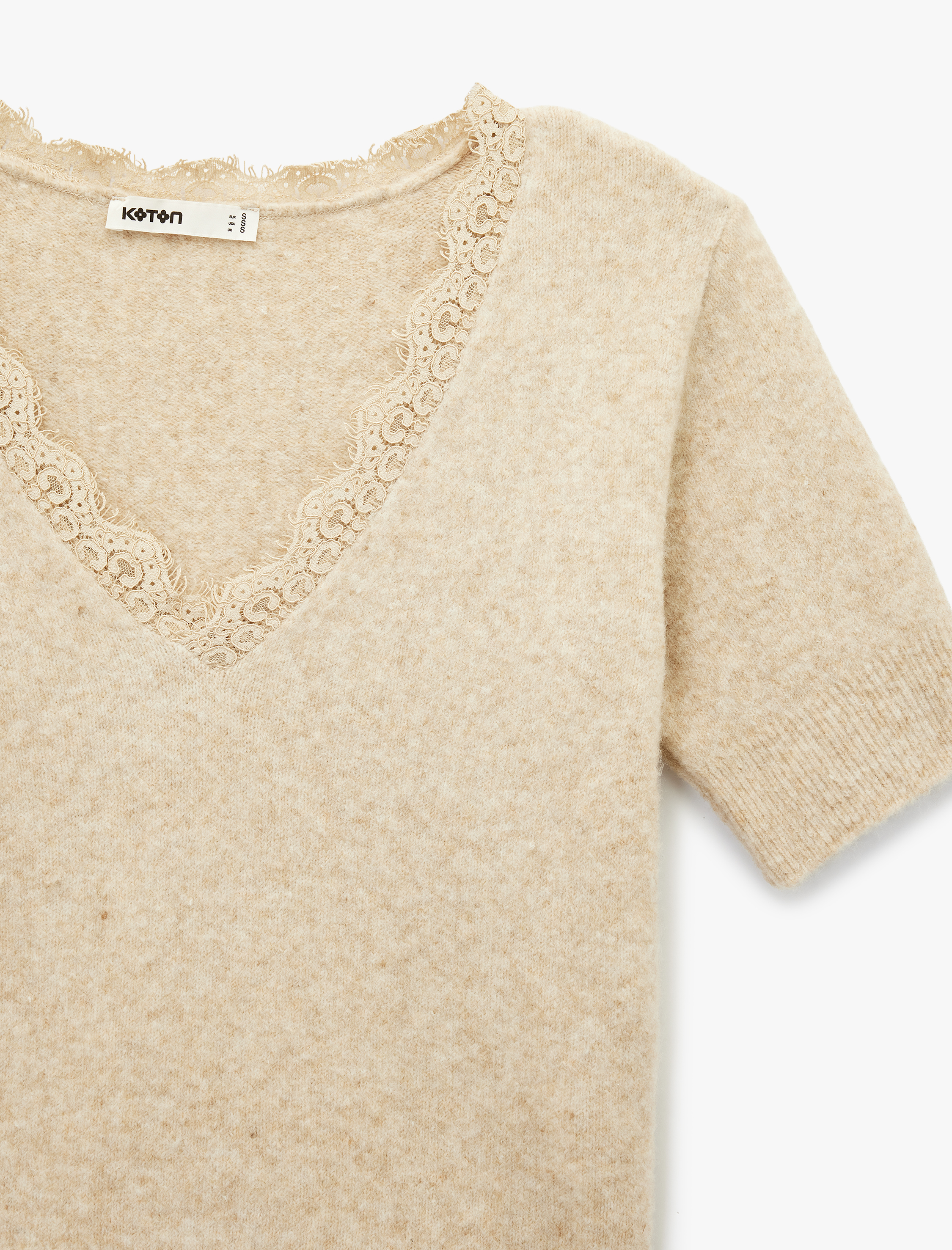   Koton X Şahika Ercümen - Kısa Kollu Dantel Detaylı V Yaka Triko Crop Kazak