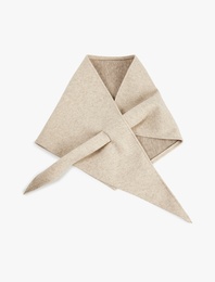 İç İçe Geçmeli Üçgen Atkı