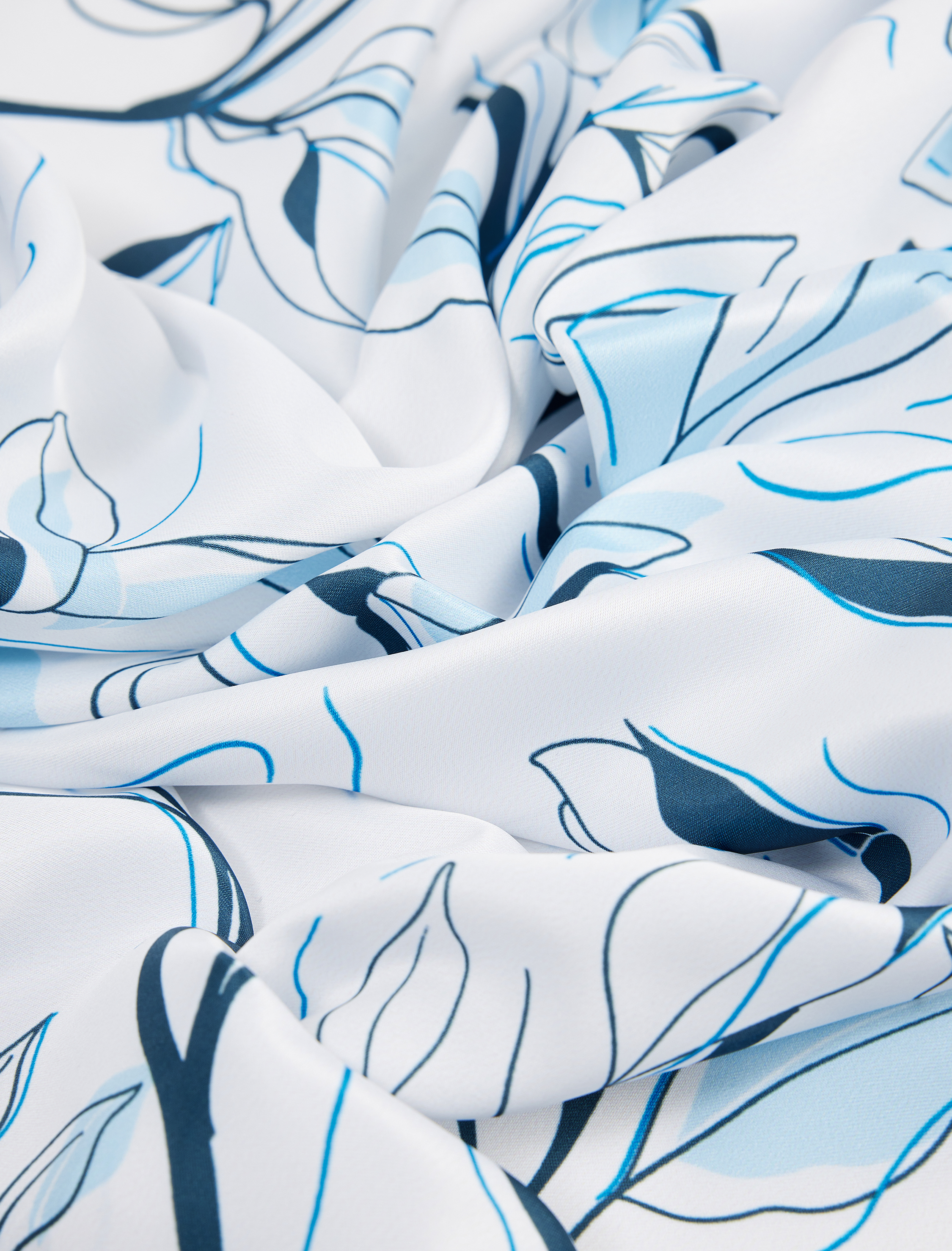  Kadın Çiçekli Kare Şal