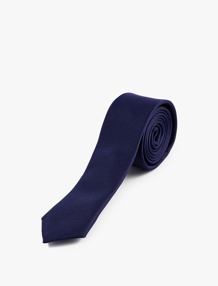  Klasik Dokulu Kravat