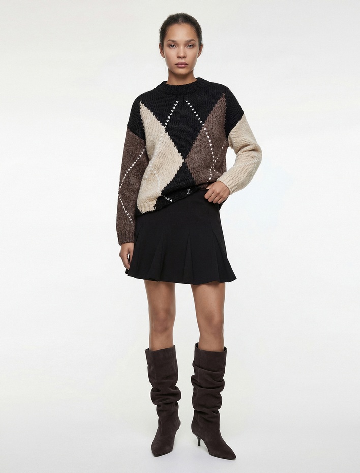  Krep Kumaş Pileli Şortlu Mini Etek