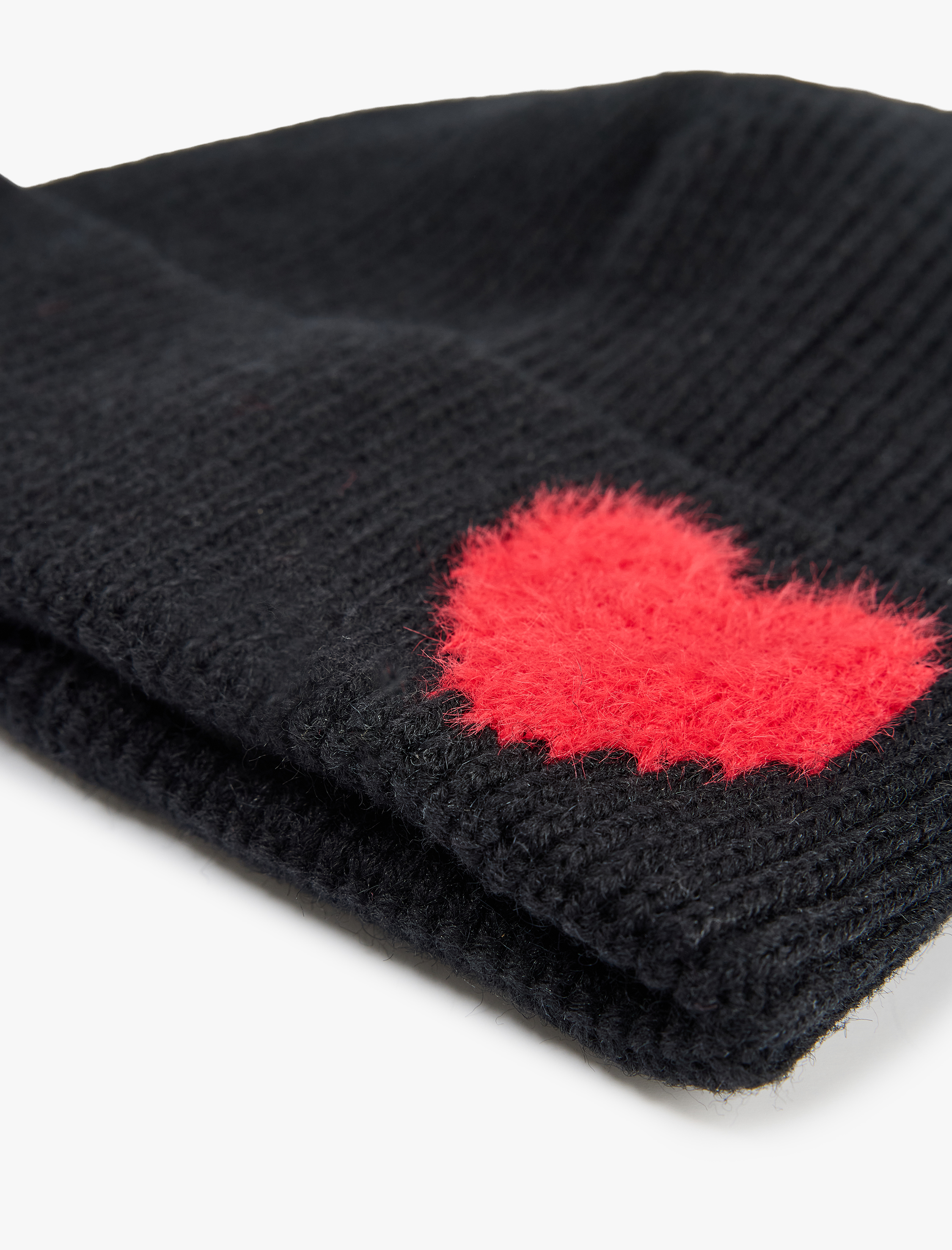  Kadın Kalp Desenli Katlı Triko Bere