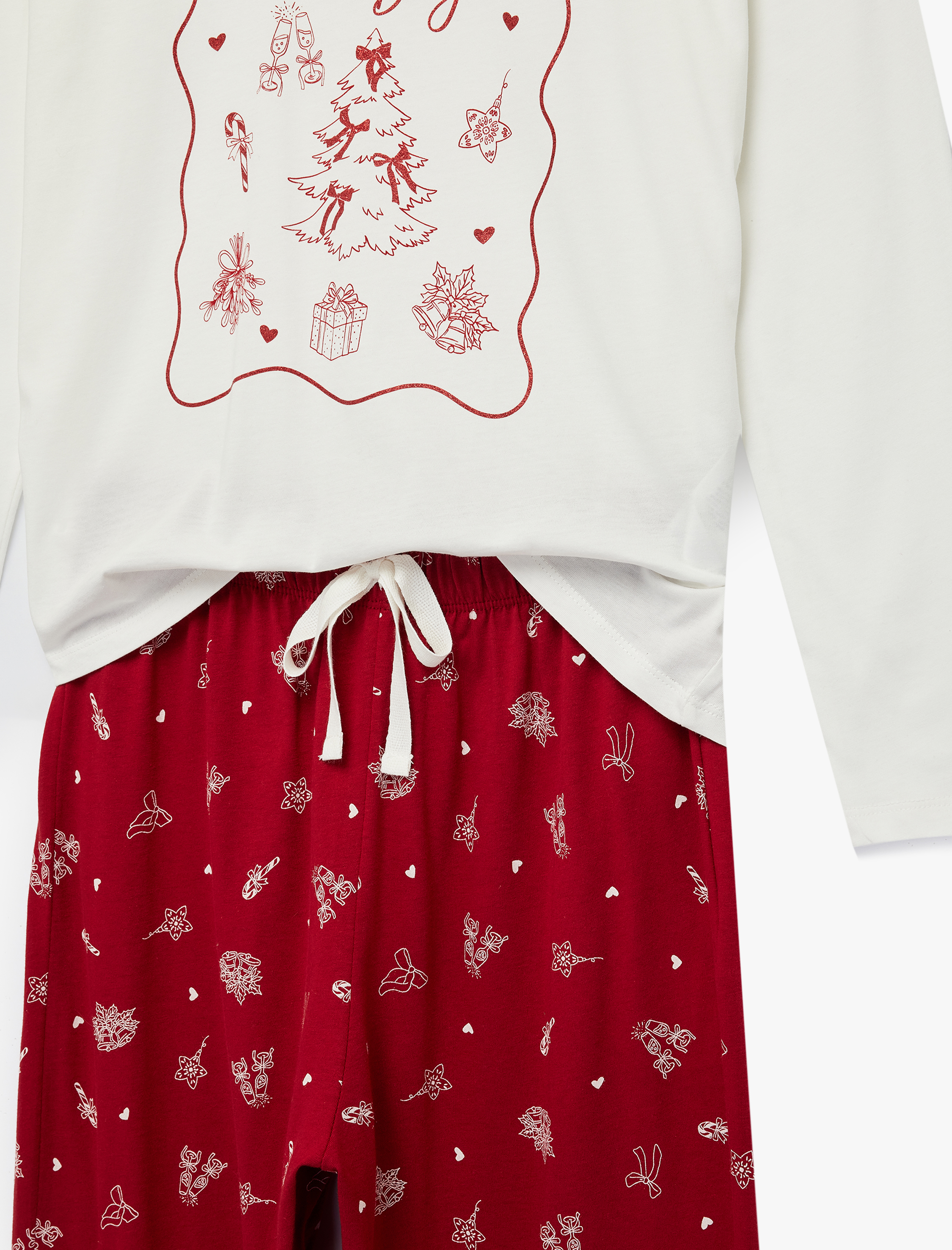   Rahat Kalıp Uzun Kollu Bisiklet Yaka Yılbaşı Temalı Pijama Takımı