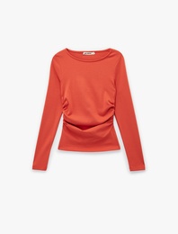 Pamuklu Slim Fit Kayık Yaka Drapeli Uzun Kollu Tişört